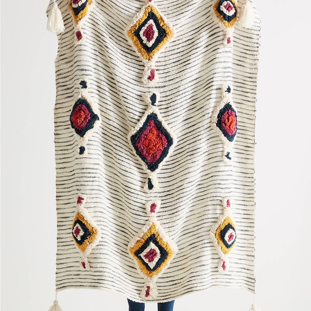 Anthropologie Tufted Ayla Throw Blanket and pillow case